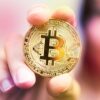 ビットコイン10万円を1年間持ち続ける